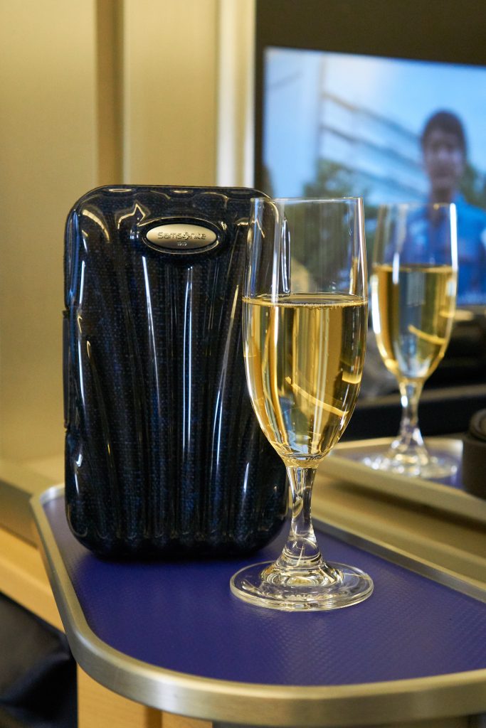 ANA First Class - Amenity kit & welcome drink